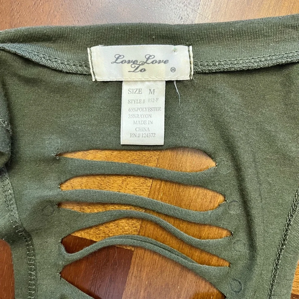 Love Love To Sleeveless Top with Cutout Back Size Medium